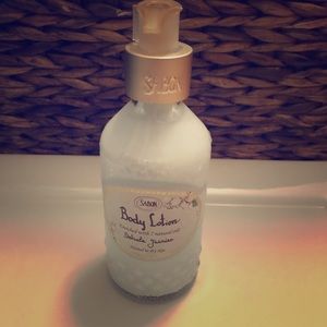 Body lotion